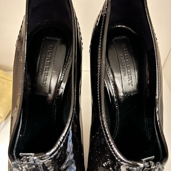 EUC BURBERRY Rubber Tip Zip High Heel Black Patent Booties box EU 39.5 - Picture 2 of 10
